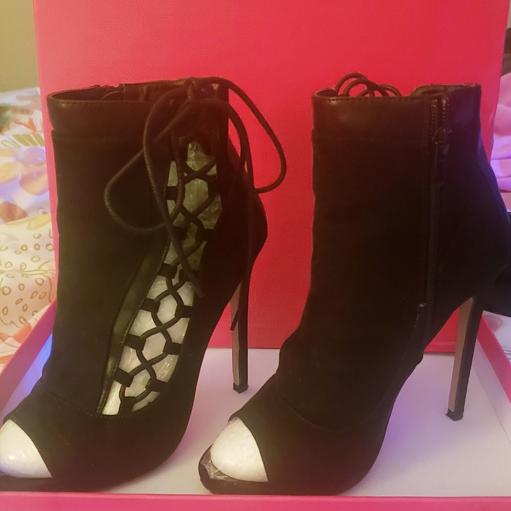 Ronda Laceup Bootie